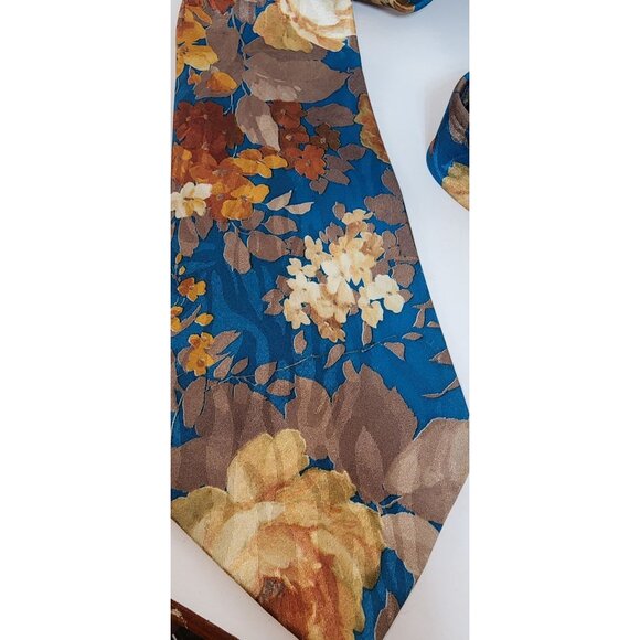 Men's Camden Court Teal Neutral Floral Neck Tie Made in the USA Stylish Fashion - Picture 4 of 7